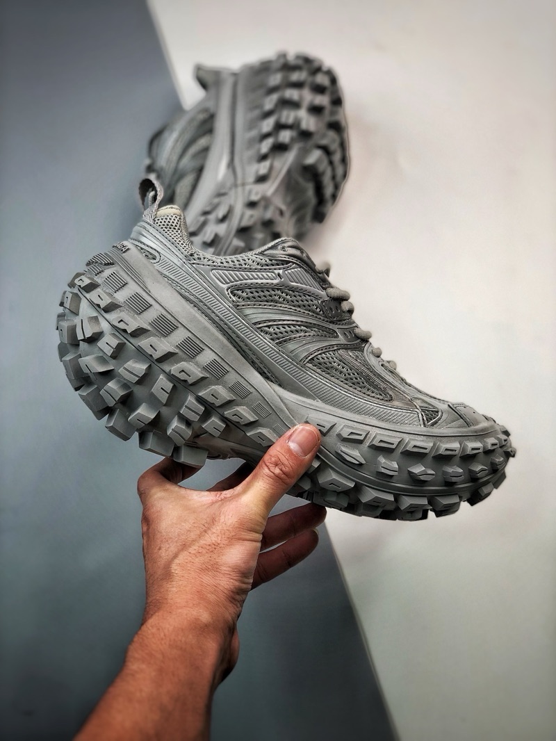 BALENCIAGA Defender Rubber Grey