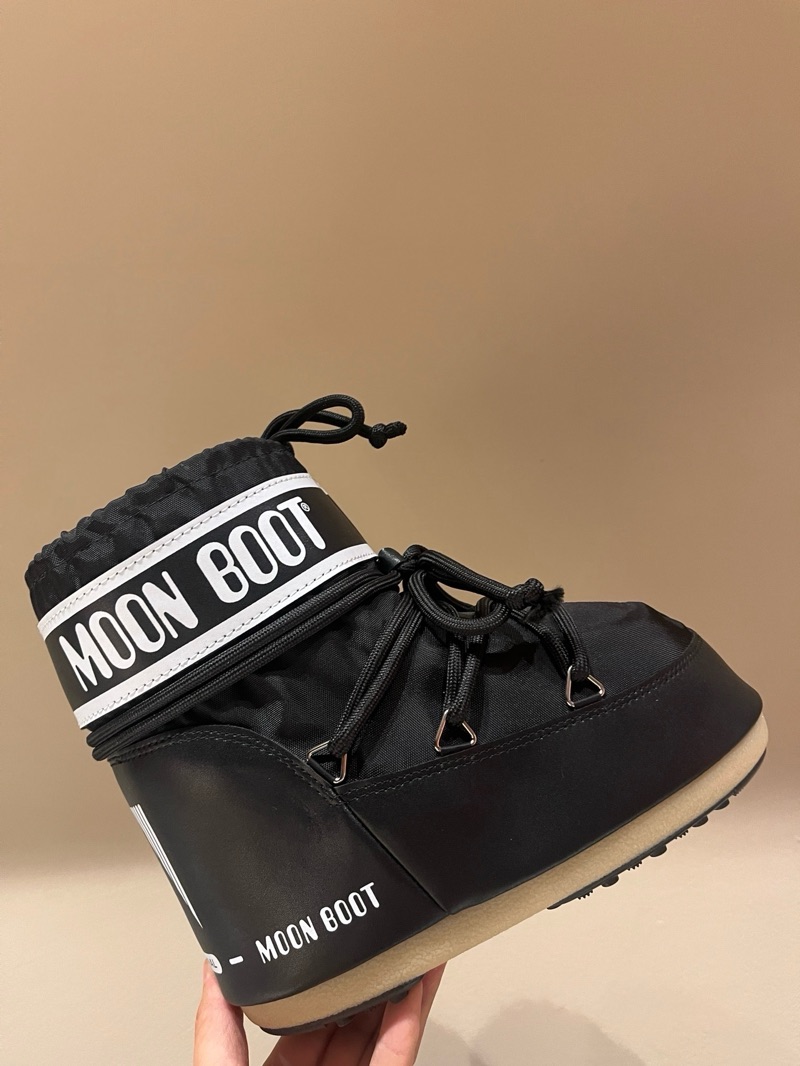 Moon Boot Low “Black”
