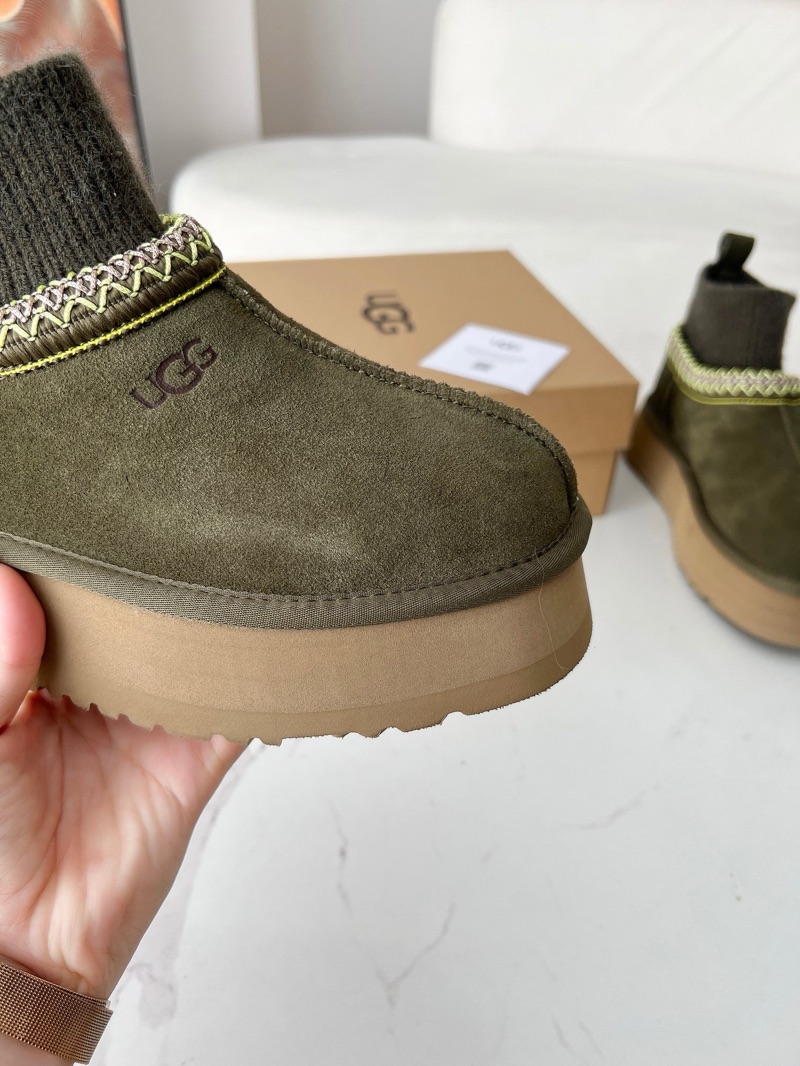 UGG Tasman 24 Olive