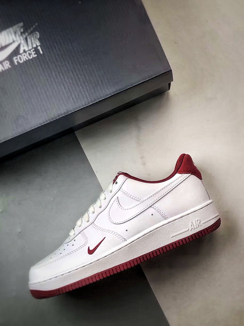 Air Force 1 ‘07 White & Burgundy