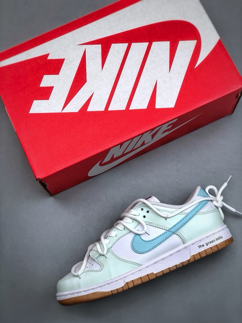Nike Dunk Low