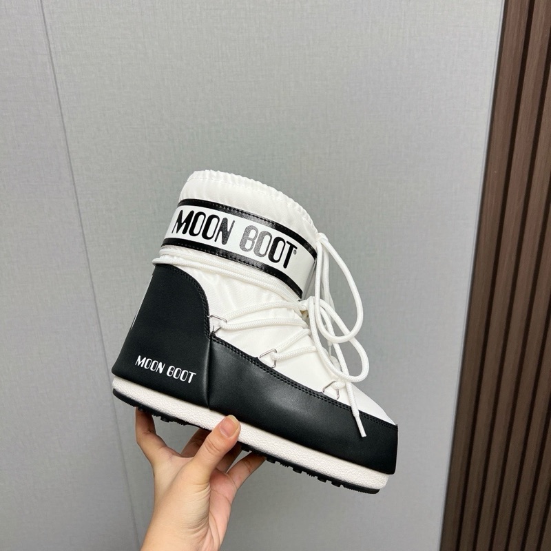 Moon Boot Low “White & Black”