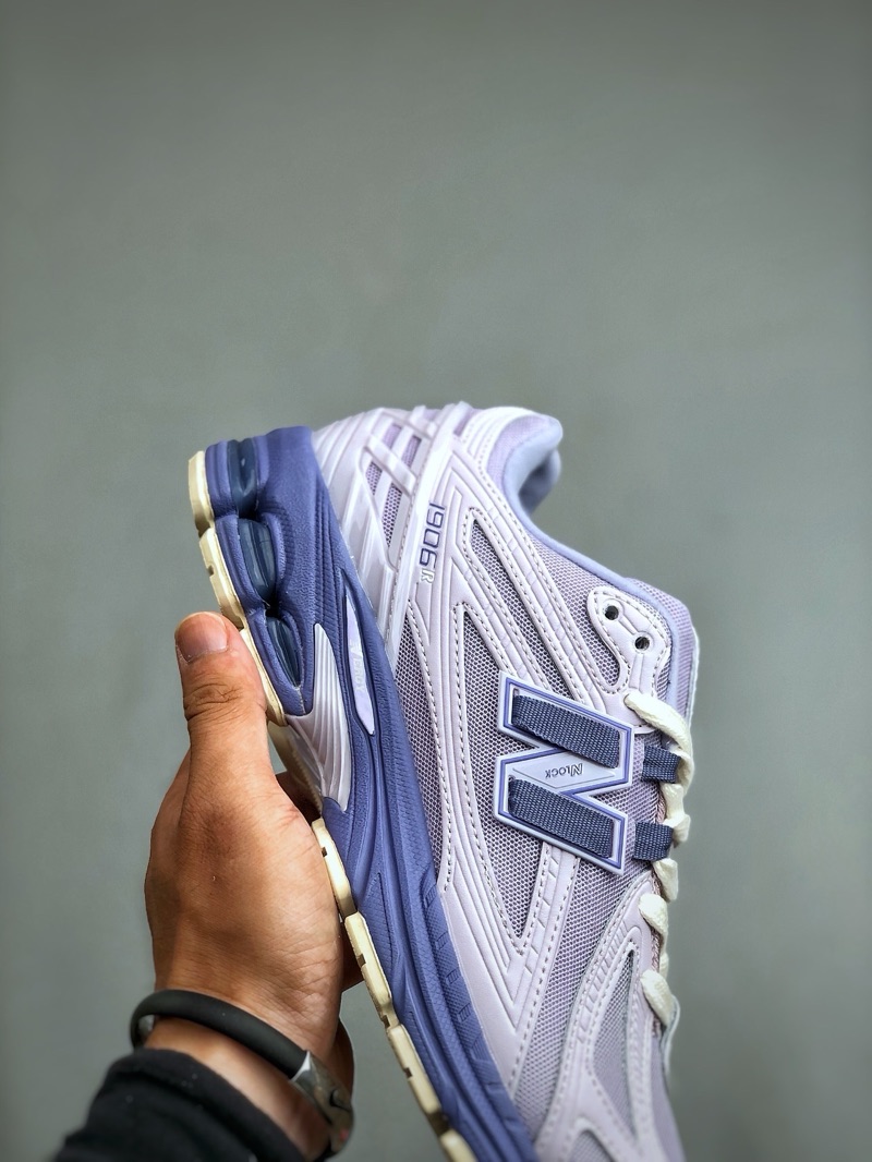New Balance 1906R