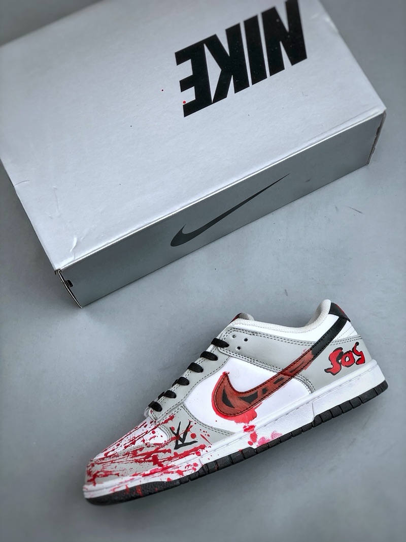Nike SB Dunk “Blood”