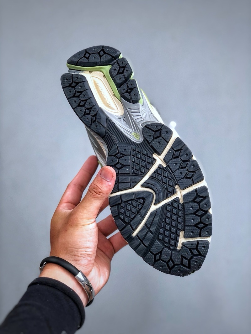 New Balance 1906R