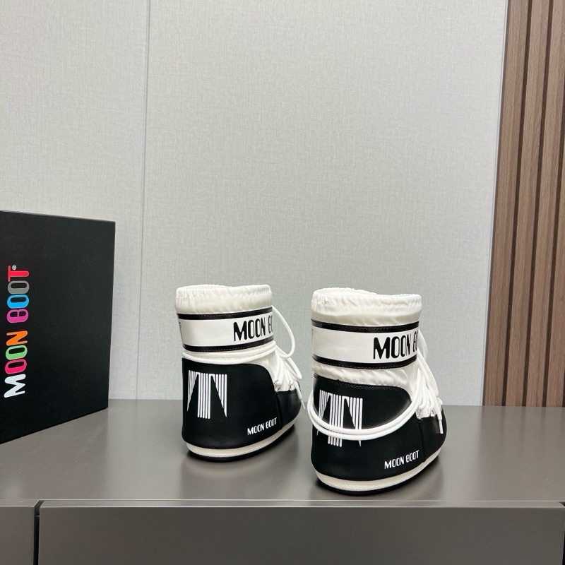 Moon Boot Low “White & Black”