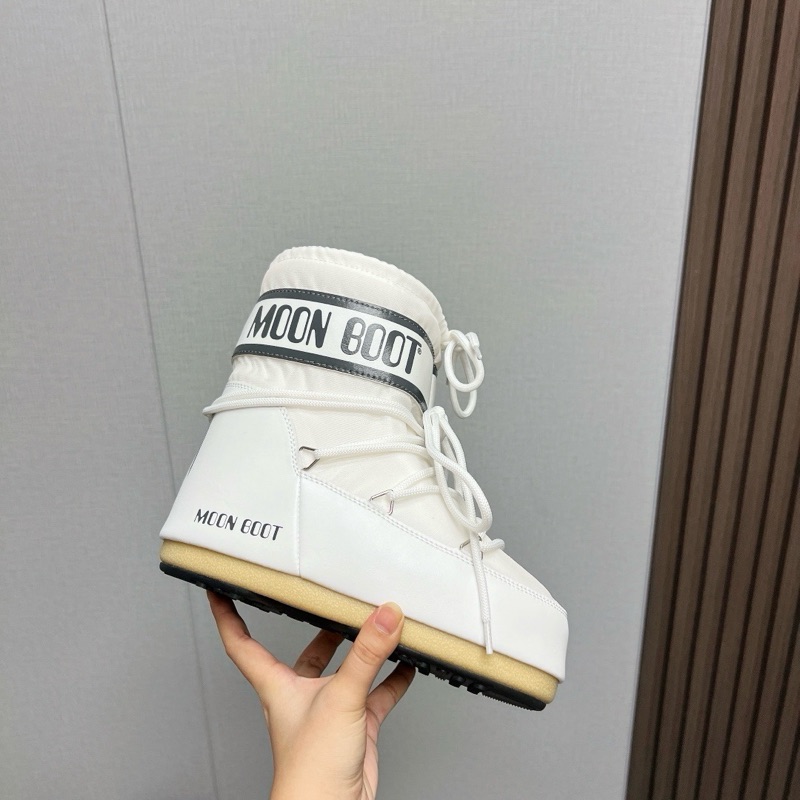 Moon Boot Low “All White”