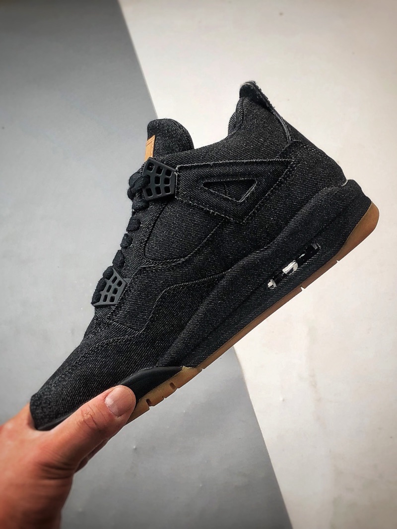 Levi’s x Air Jordan 4 “Black”