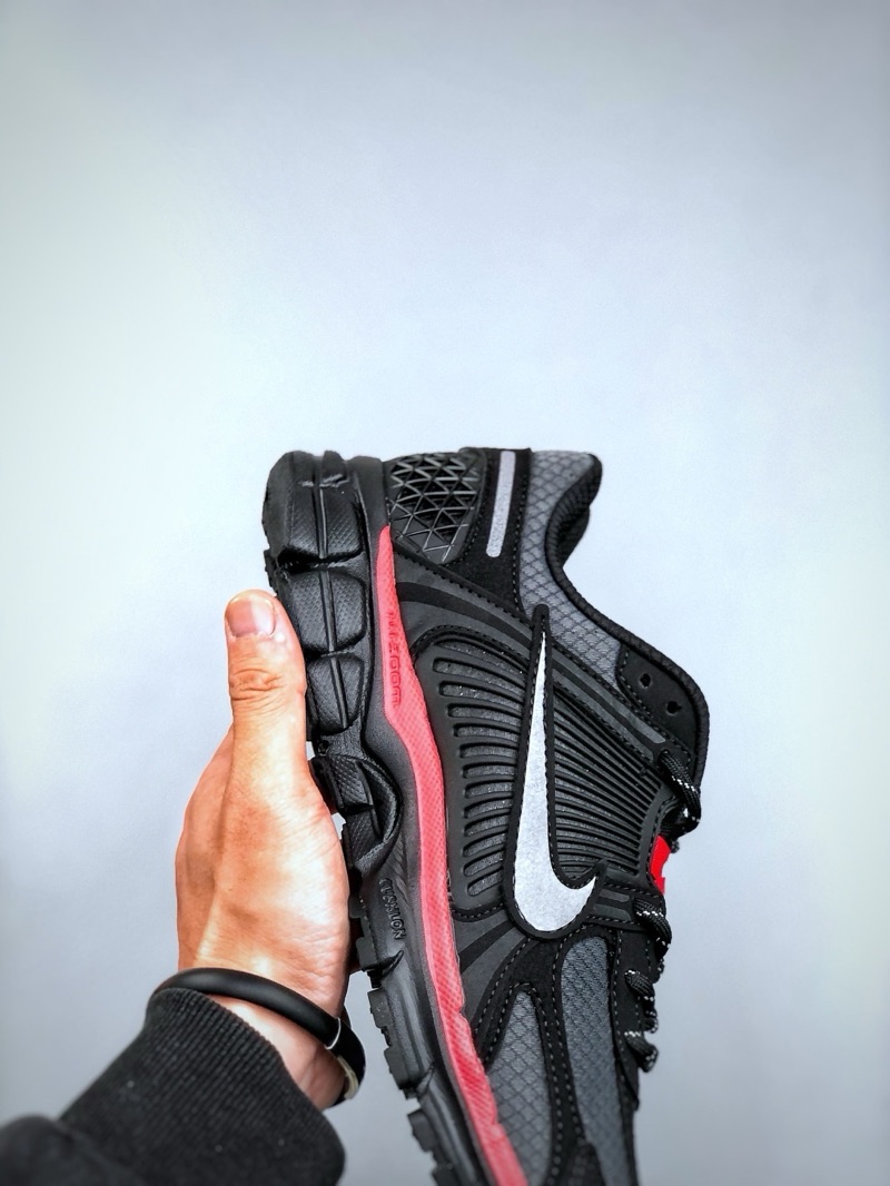 Air Zoom Vomero 5 “Black & Red”