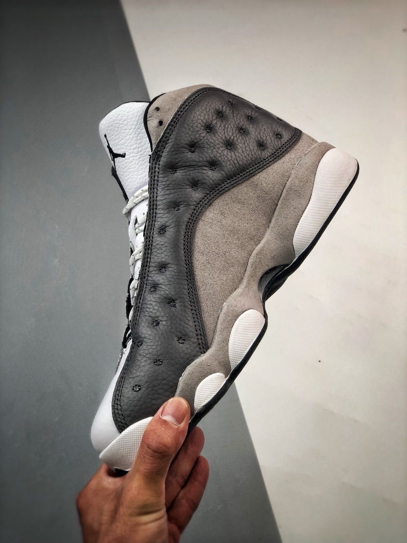 Air Jordan 13 "Atmosphere Grey"