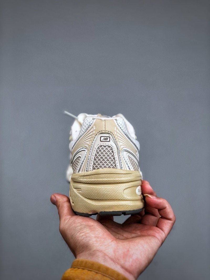 New Balance 740 “Beige”