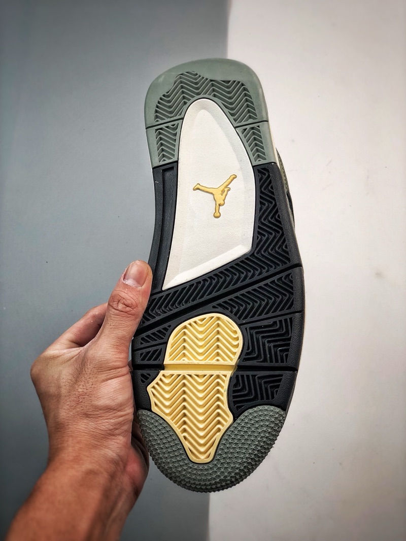 Air jordan 4 “Olive Canvas”
