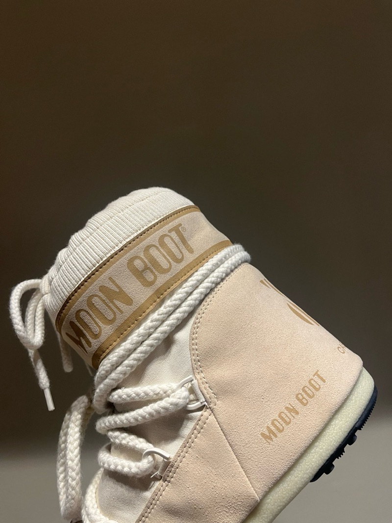 Moon Boot Low “Suede Beige”