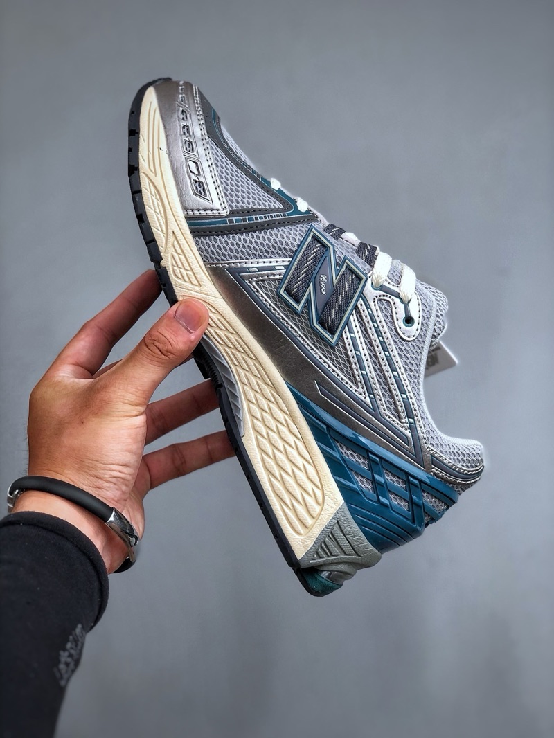 New Balance 1906R