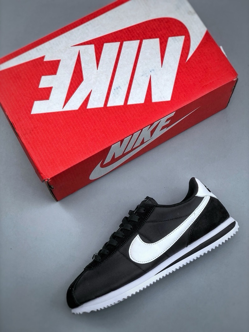 Nike Cortez “Black & White”