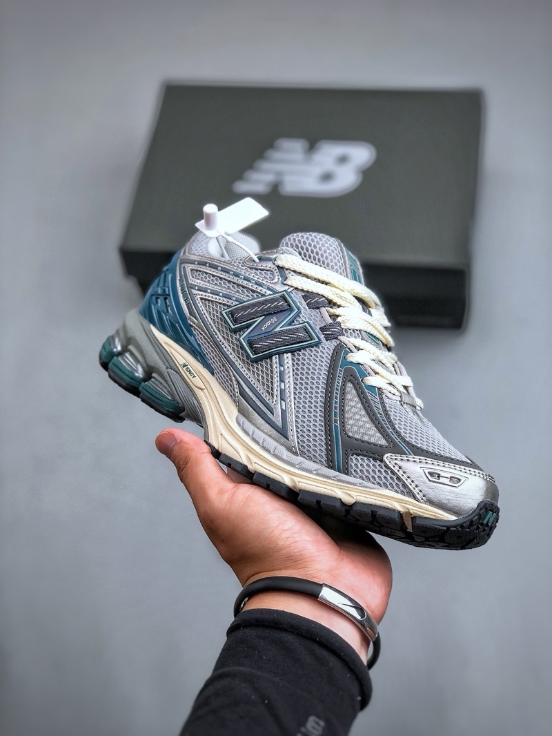 New Balance 1906R