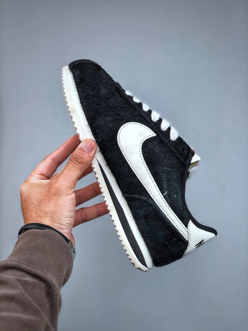 Nike Cortez “Suede Black”