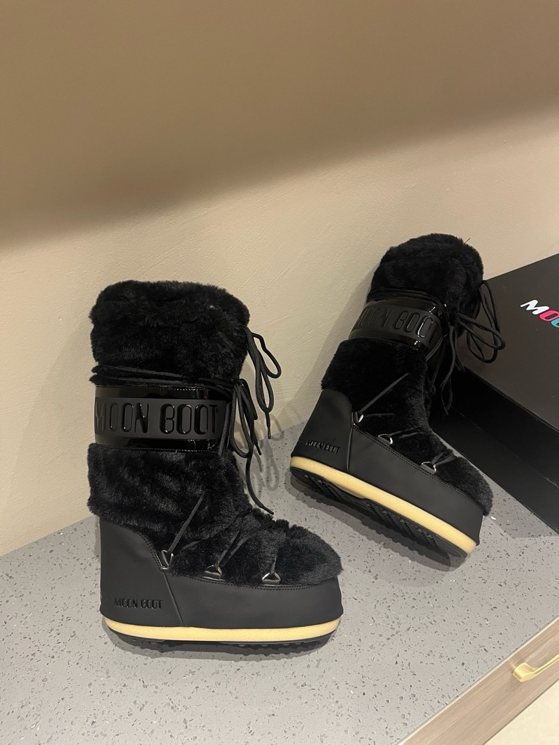 Moon Boot High “Fur Black”
