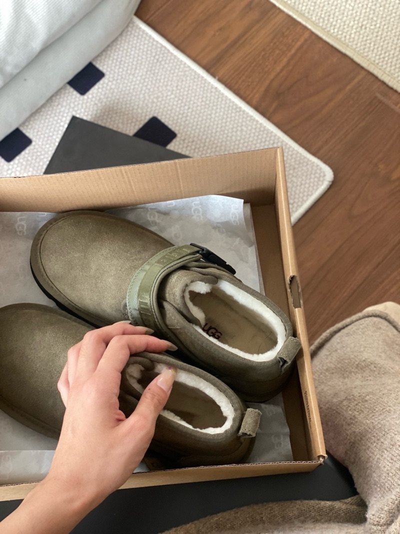 UGG Neumel Snapback Olive