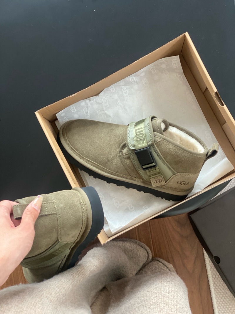 UGG Neumel Snapback Olive